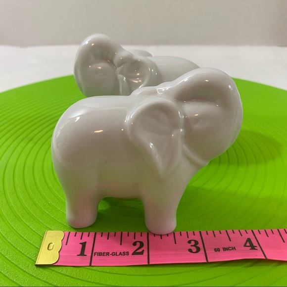 Ceramic elephant sugar creamer and salt and pepper cutest ever!!! - Picture 3 of 13